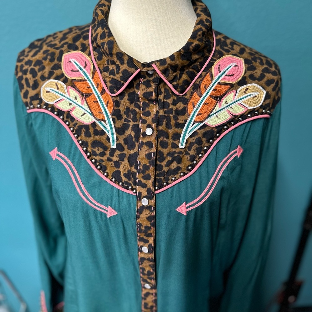 Teal feathered DDR top